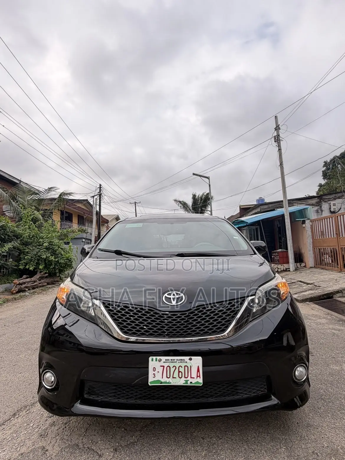 Toyota Sienna SE FWD 8-Passenger 2013 Black