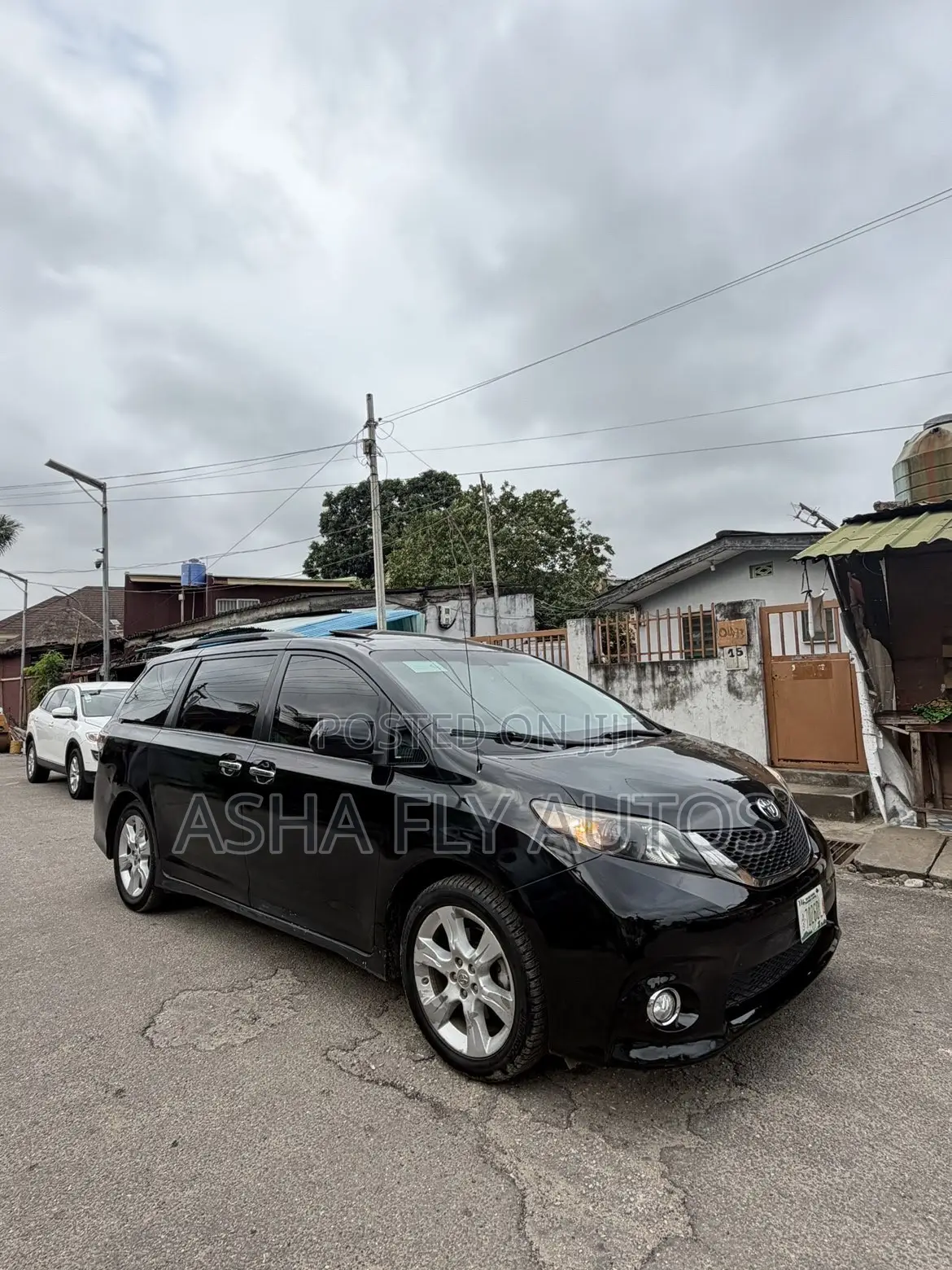 Toyota Sienna SE FWD 8-Passenger 2013 Black