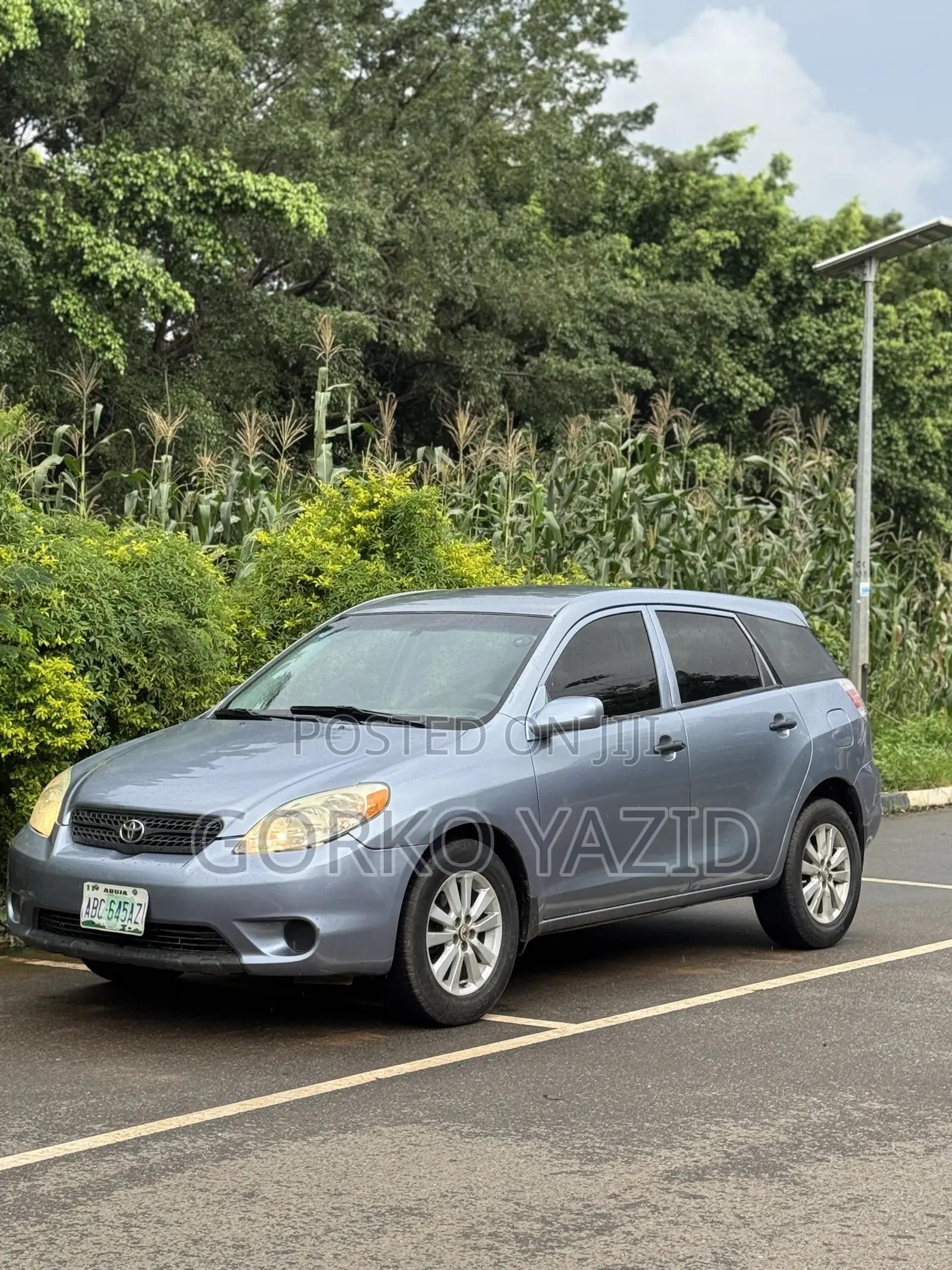 Toyota Matrix Hatchback AWD (1.8L 4cyl 4A) 2005 Gray