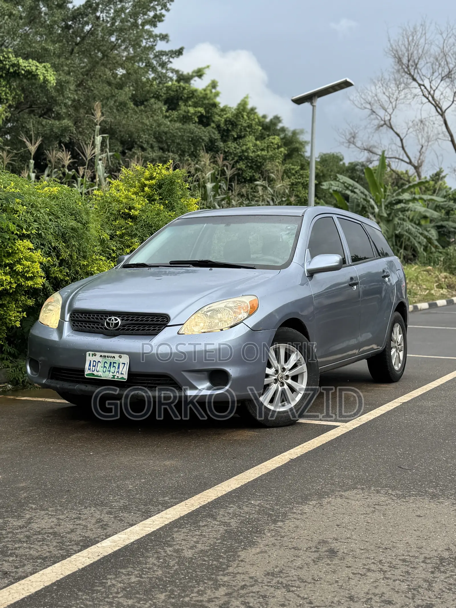 Toyota Matrix Hatchback AWD (1.8L 4cyl 4A) 2005 Gray