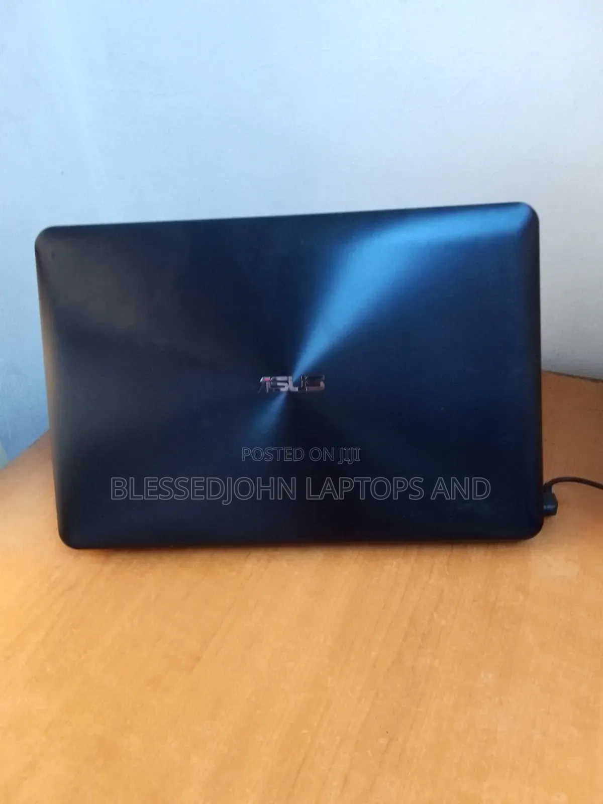 Laptop Asus X555LA 8GB Intel Core i5 HDD 1T