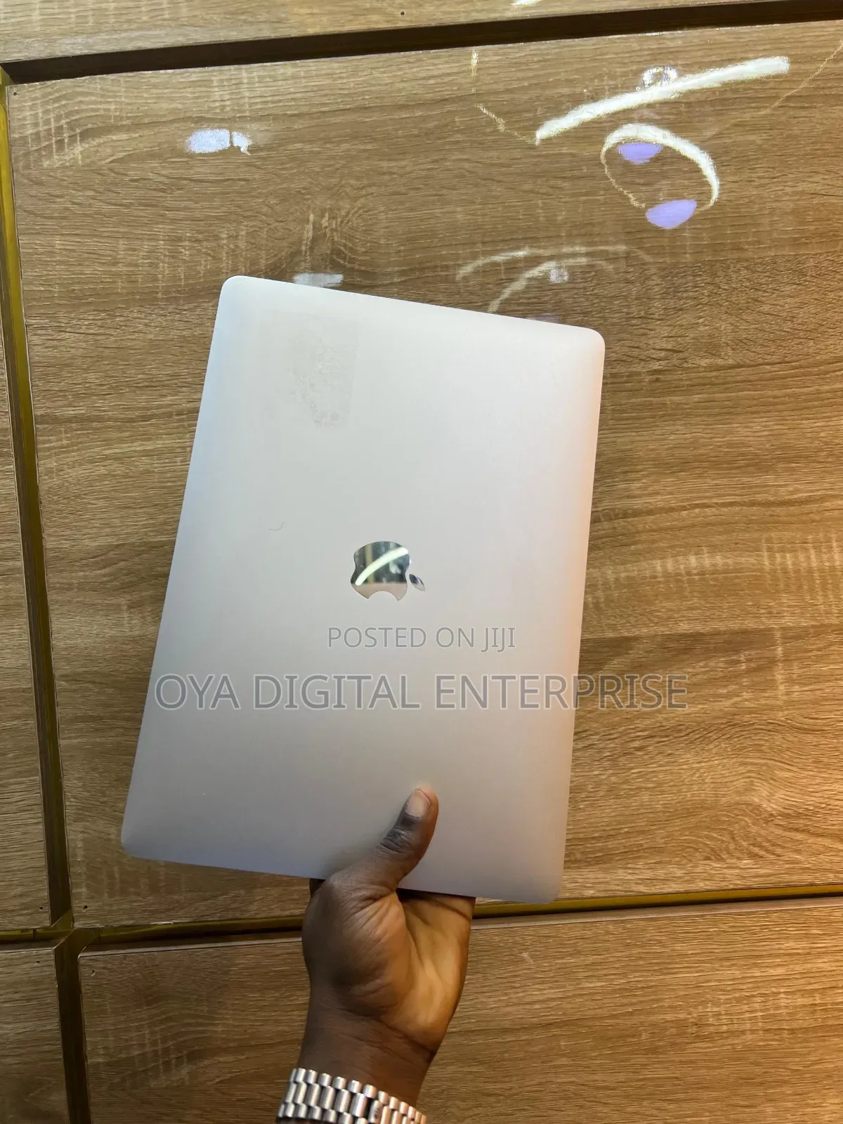 Laptop Apple MacBook Pro 2020 M1 8GB Apple M1 SSD 256GB