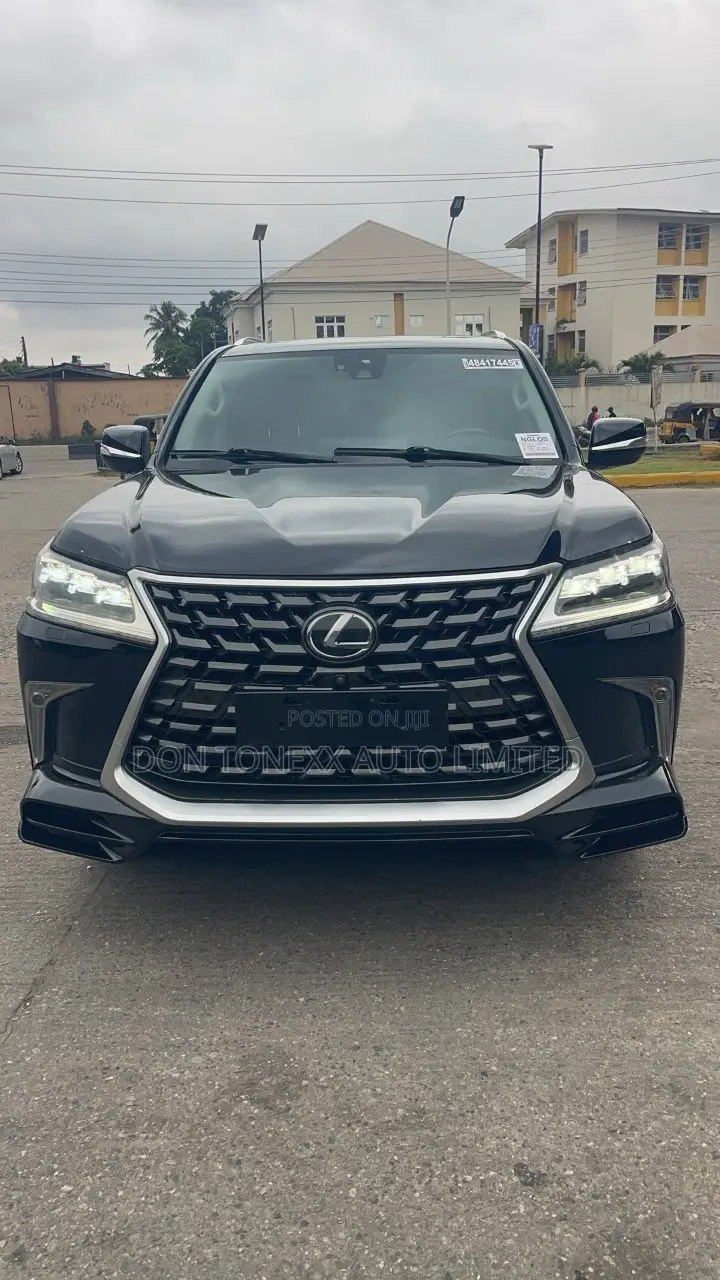 Lexus LX 570 AWD 2017 Black
