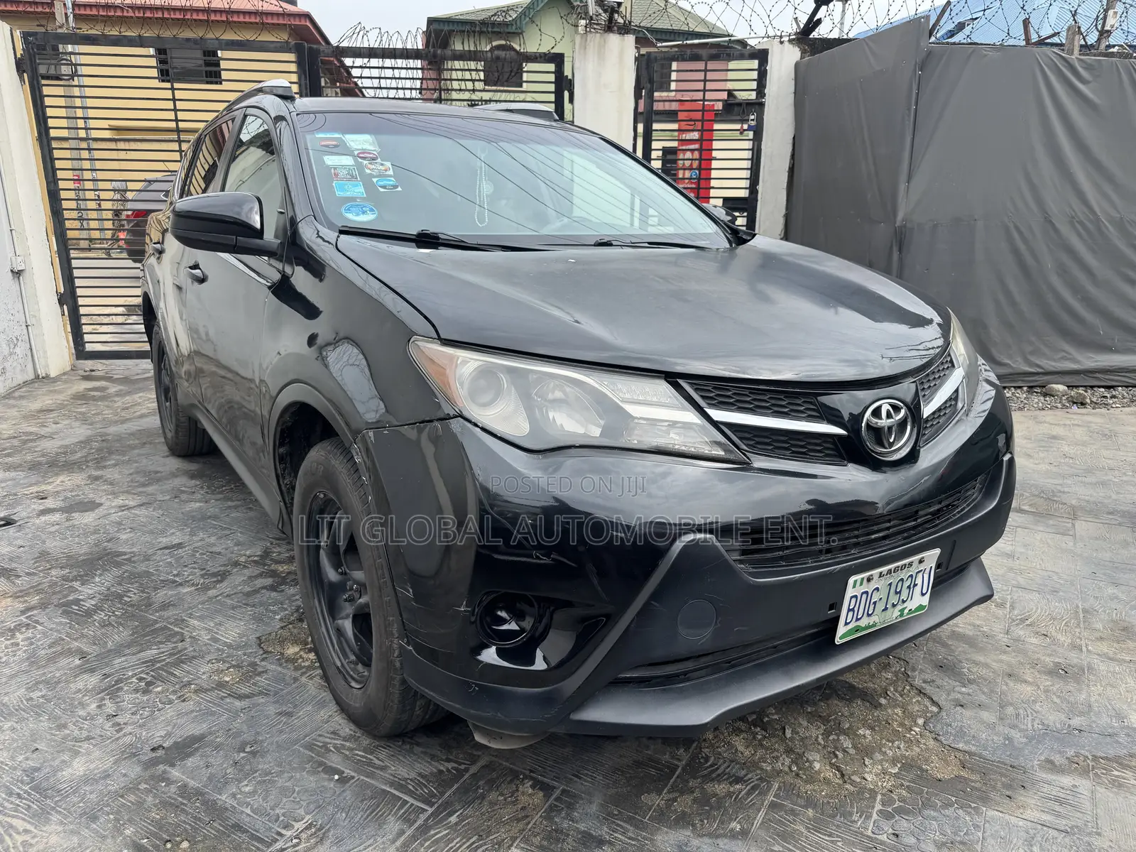 Toyota RAV4 XLE AWD (2.5L 4cyl 6A) 2013 Black
