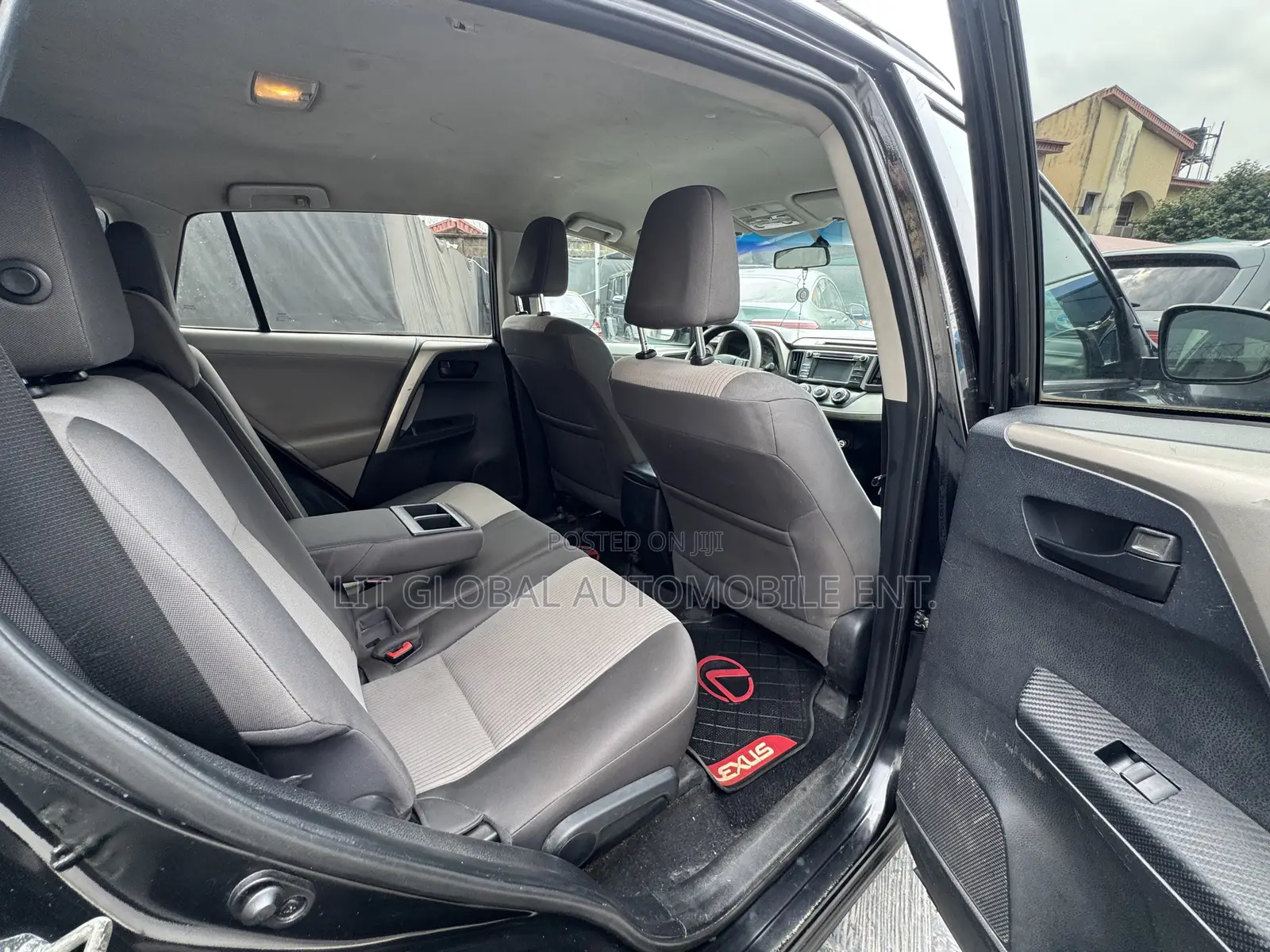 Toyota RAV4 XLE AWD (2.5L 4cyl 6A) 2013 Black