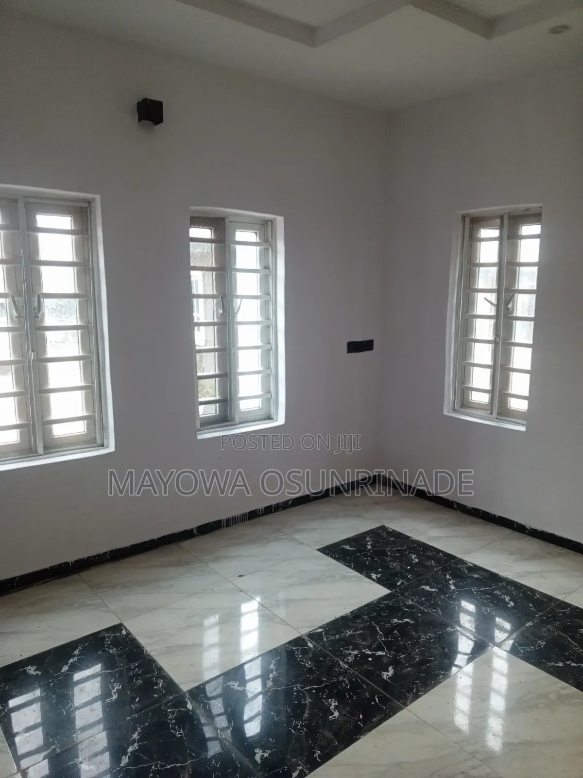 2bdrm Apartment in Ologuneru for rent