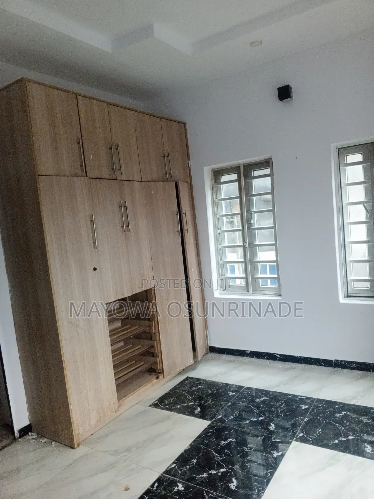 2bdrm Apartment in Ologuneru for rent