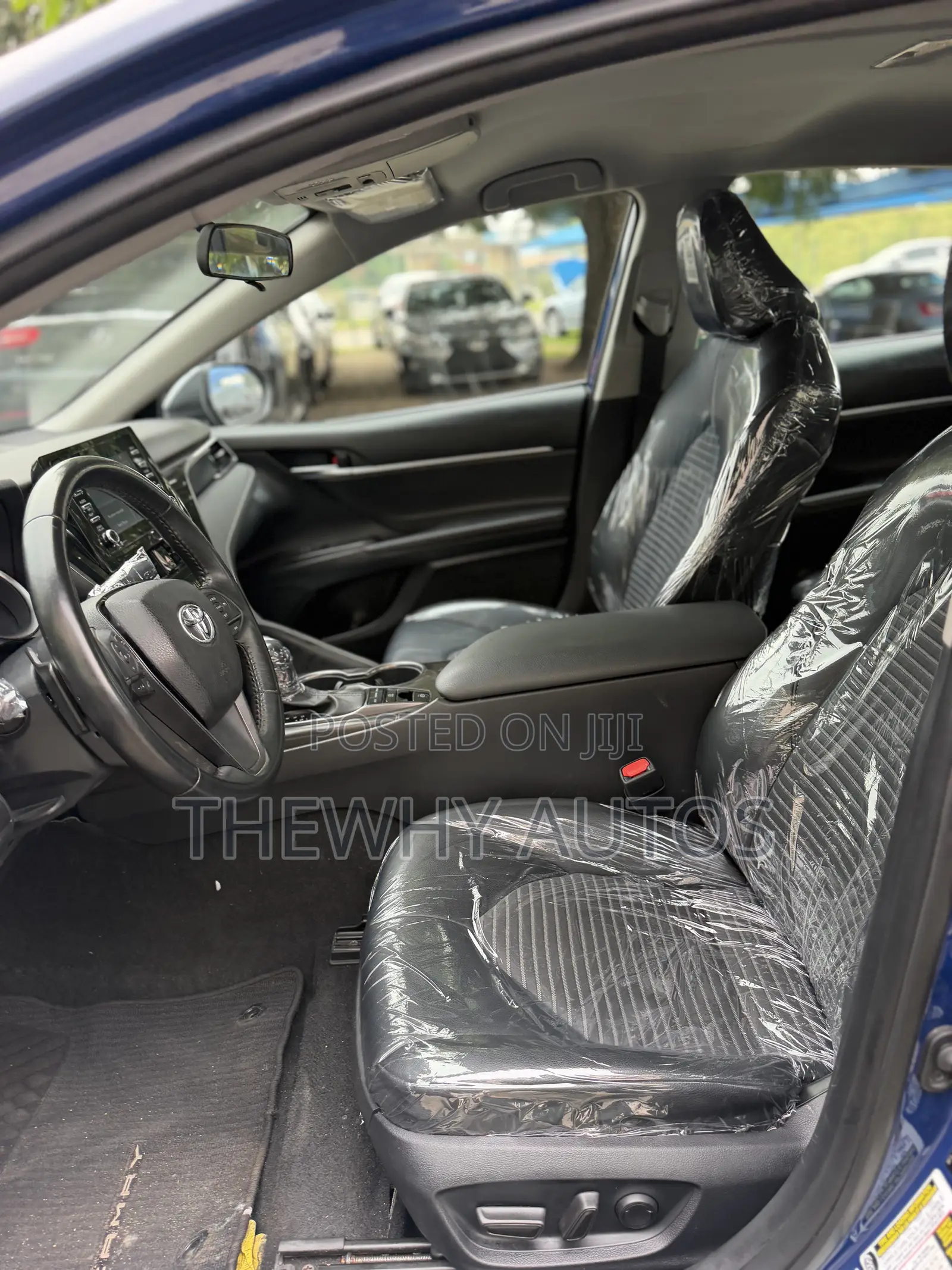 Toyota Camry SE 2023 Blue