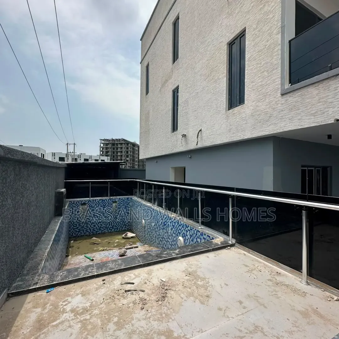 Furnished 4bdrm Townhouse/Terrace in Lekki Phase 1 for sale