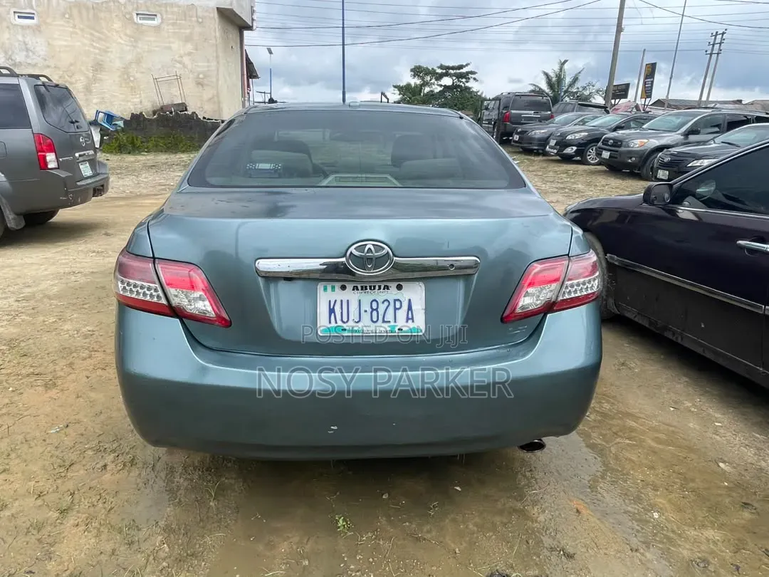 Toyota Camry 2010 Green