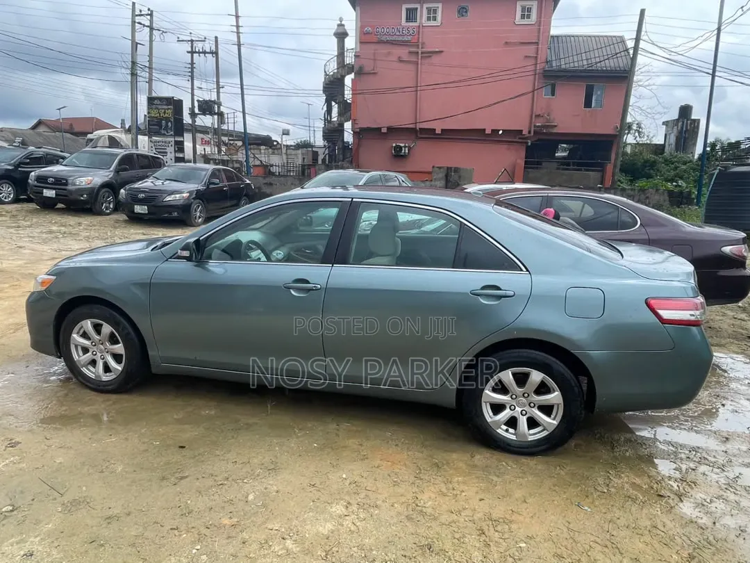 Toyota Camry 2010 Green