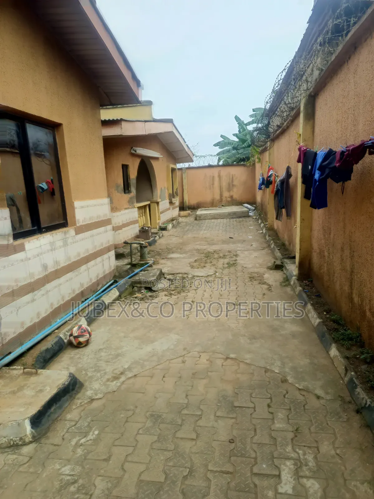 3bdrm Block of Flats in Olutoye Street Ekoro, Abule Egba for sale