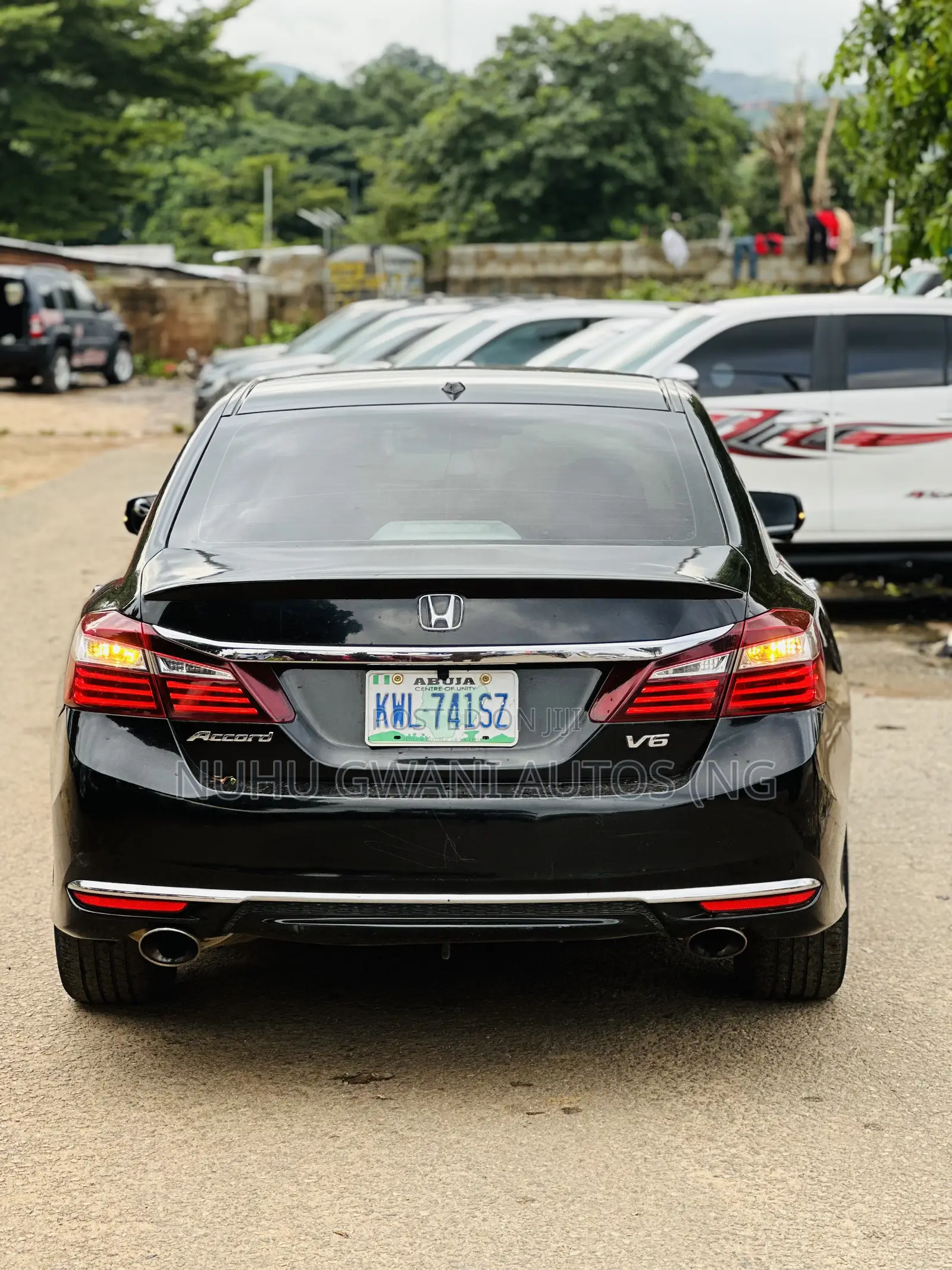 Honda Accord EX-L V-6 4dr Sedan FWD (3.5L 6cyl 6A) 2016 Black