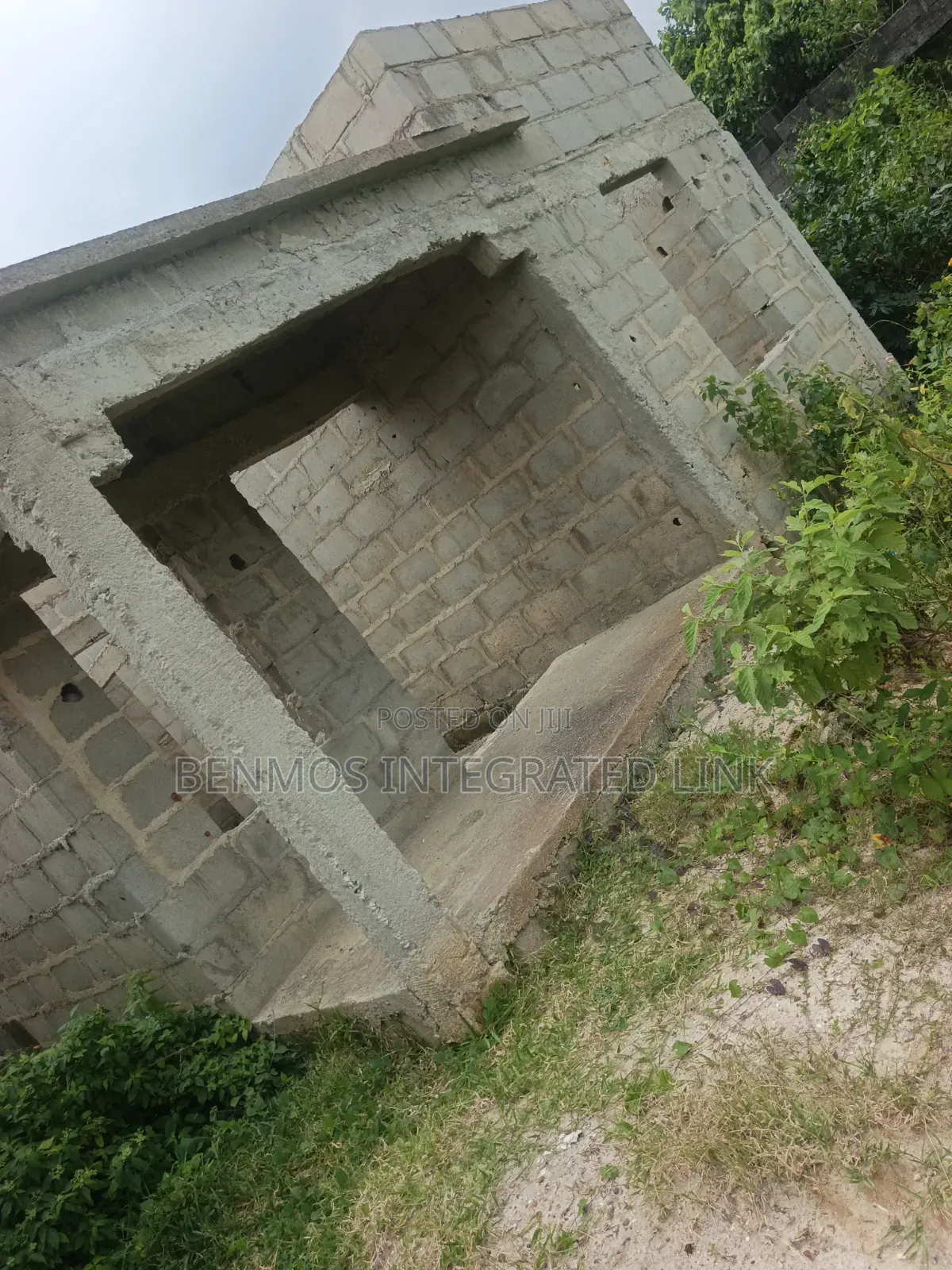 Uncompleted 3bedroom House for Sale
