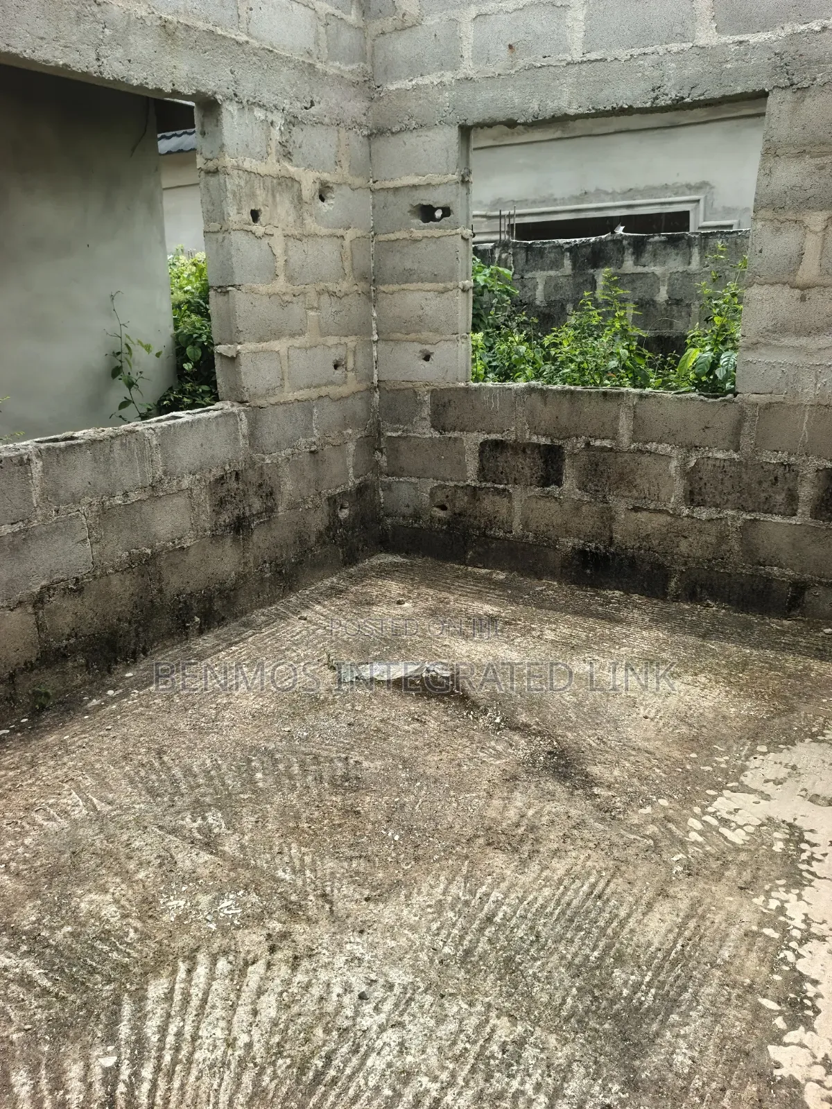 Uncompleted 3bedroom House for Sale