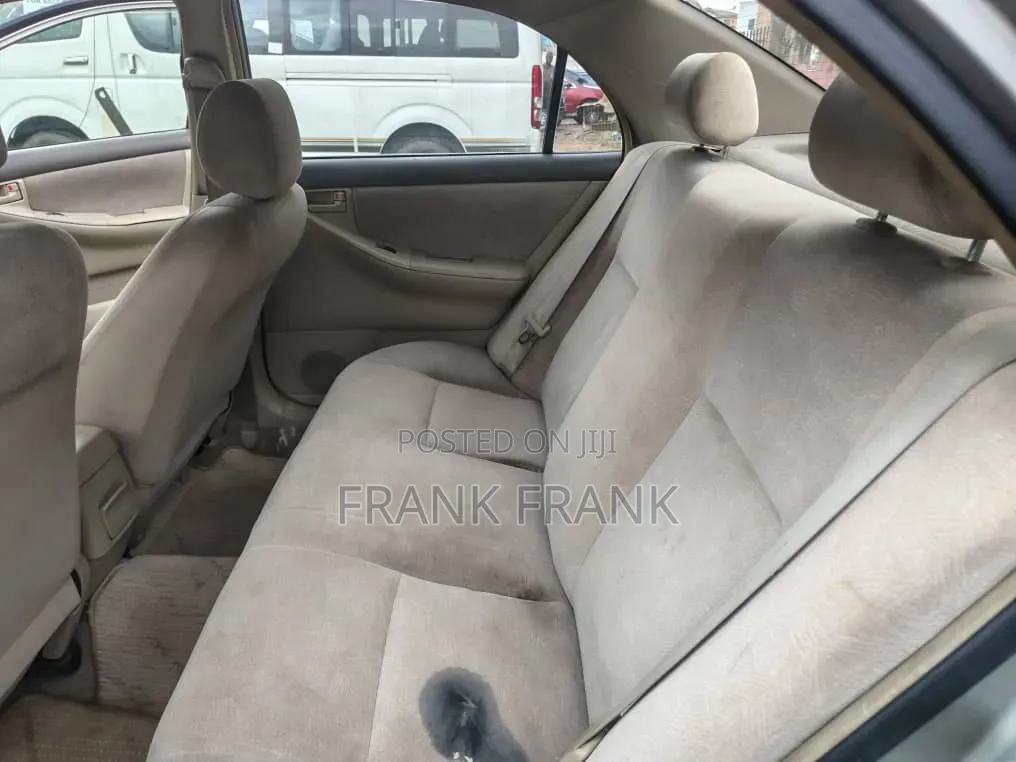 Toyota Corolla 2000 Silver