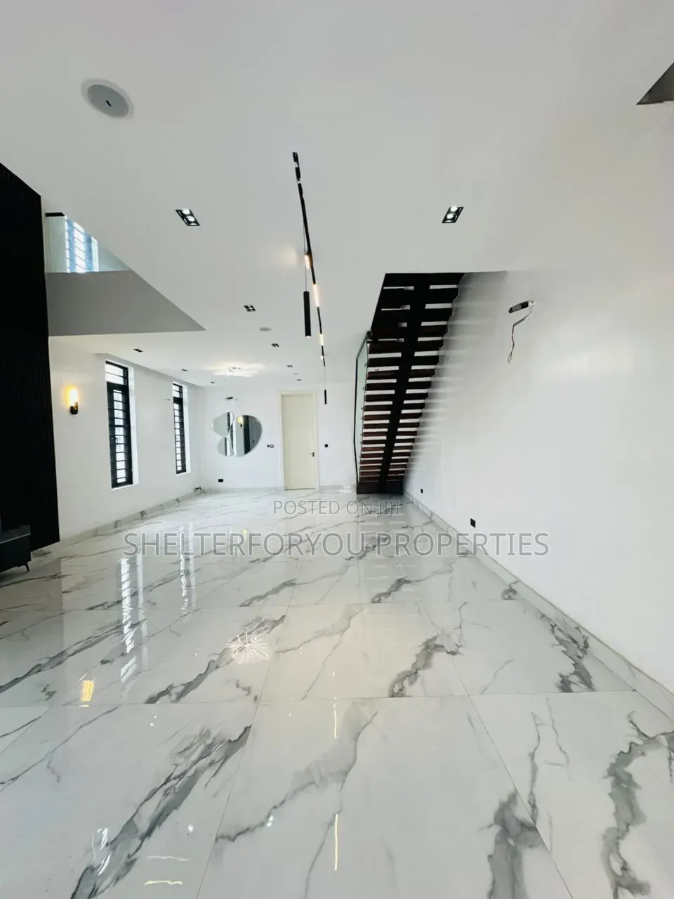 5bdrm Duplex in Lekki Phase 1 for sale