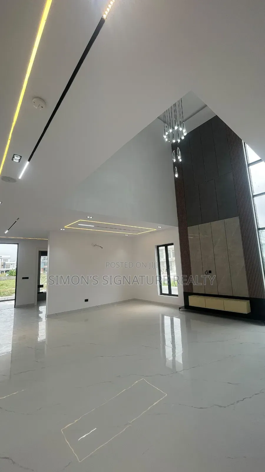 5bdrm Duplex in Cowrie Creek Estate, Ikate for sale