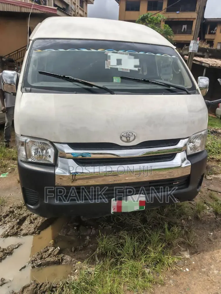 Toyota HiAce 2008 White