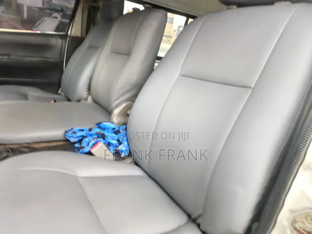 Toyota HiAce 2008 White