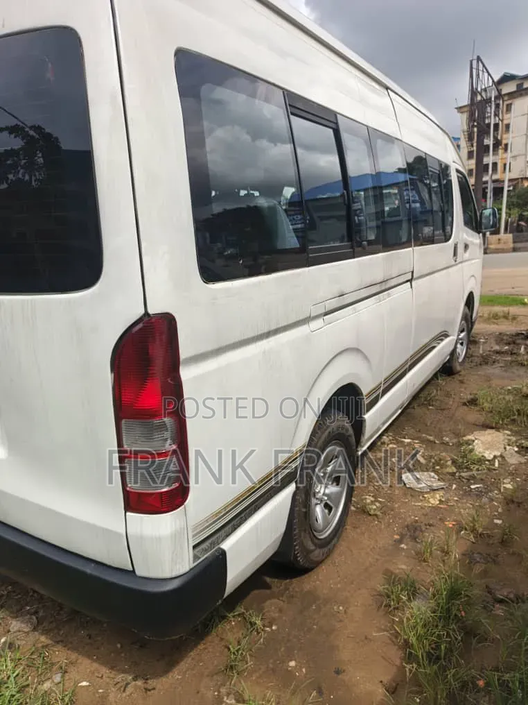 Toyota HiAce 2008 White