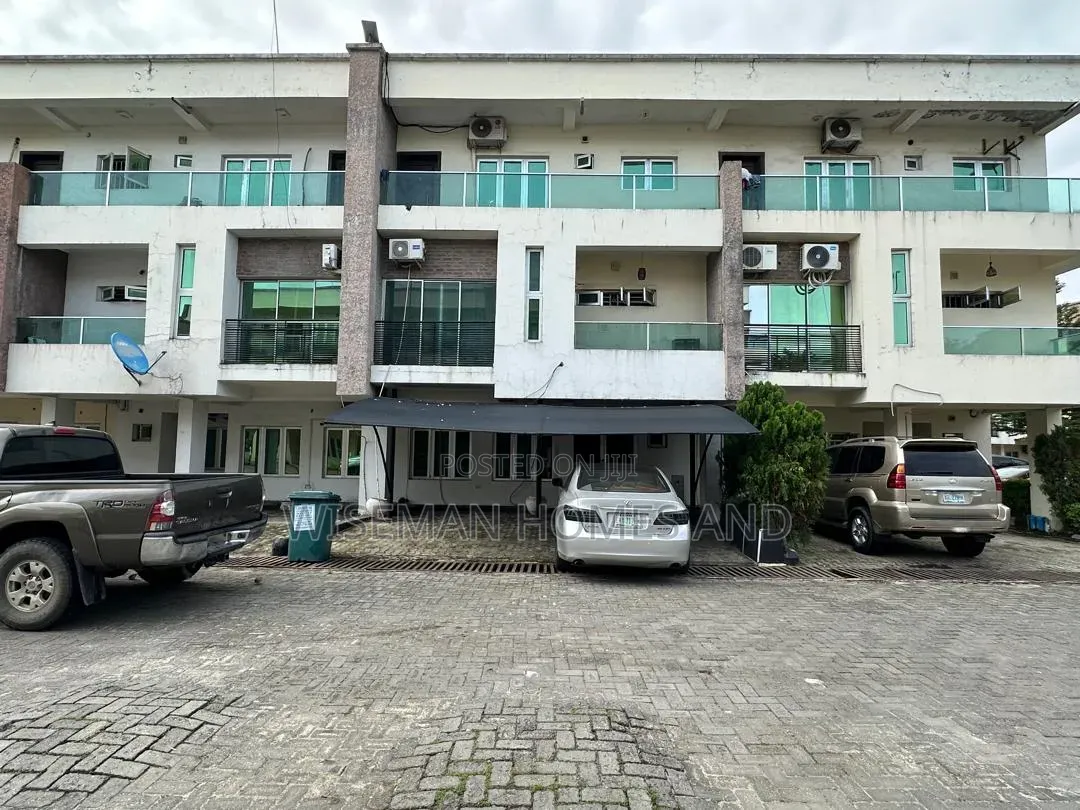 4bdrm Duplex in Chevron Drive Lekki for sale
