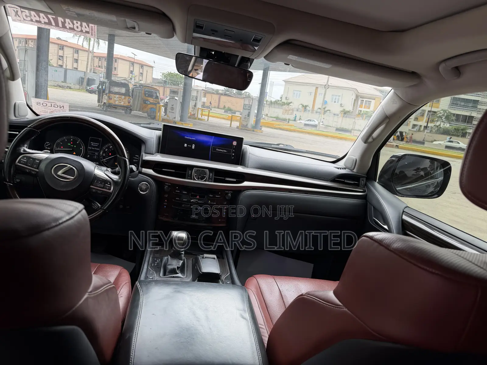 Lexus LX 570 AWD 2017 Black