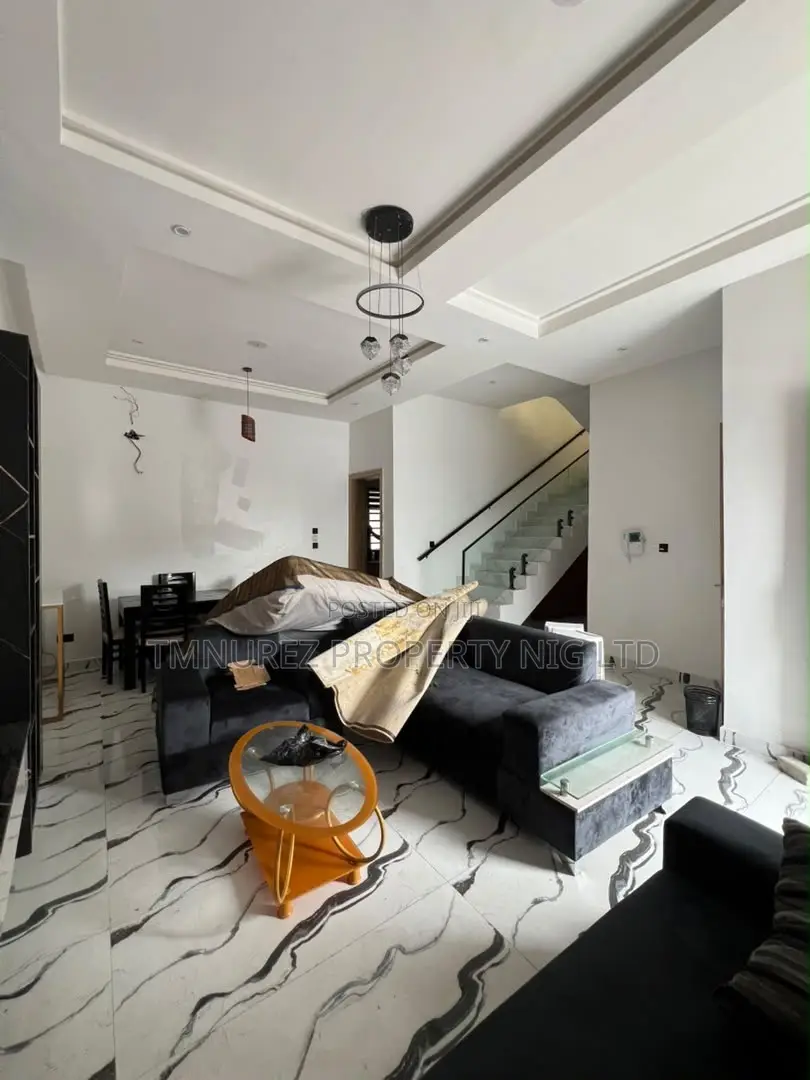 Furnished 4bdrm Duplex in Chevron for rent