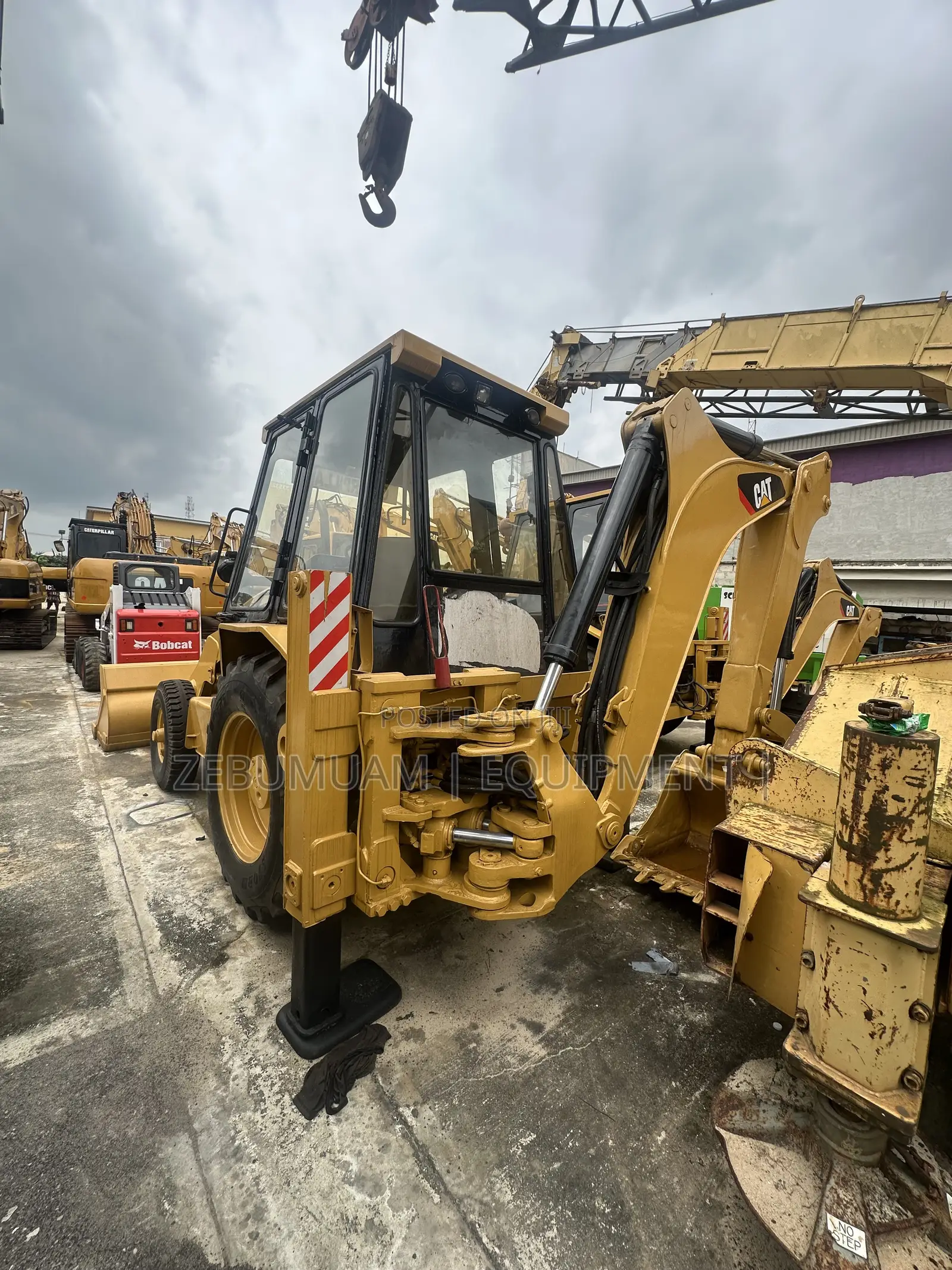 Back Hoe 424B Foreign Used for Sale. Price: 120M Naira