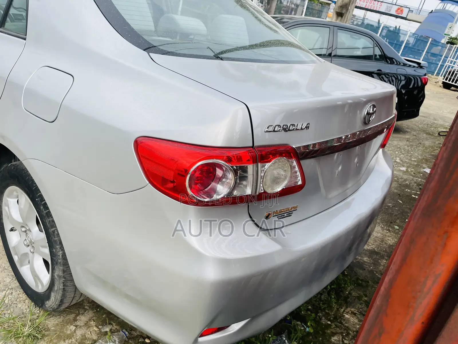 Toyota Corolla LE 4dr Sedan (1.8L 4cyl 4A) 2011 Silver