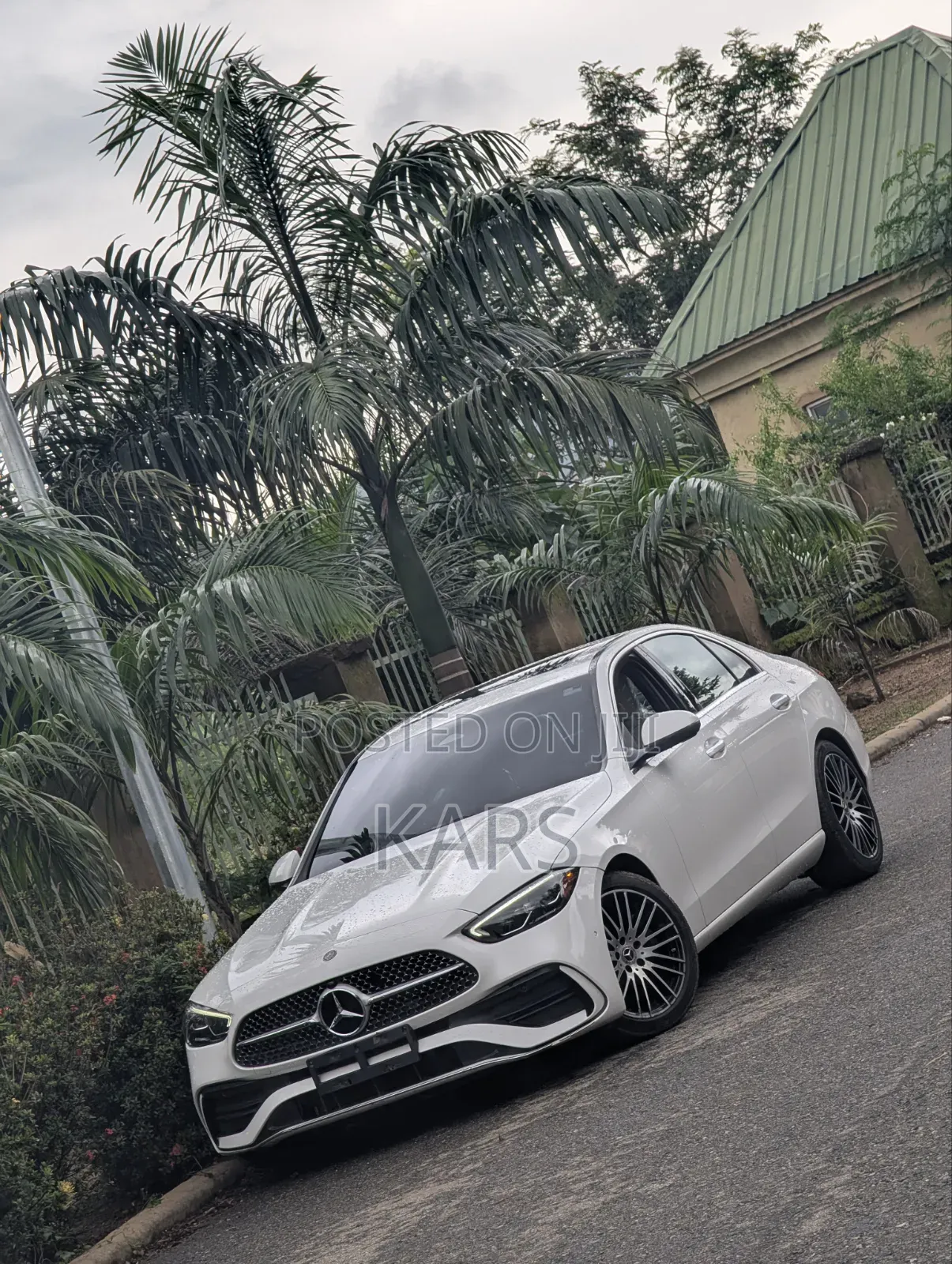 Mercedes-Benz C300 2023 White