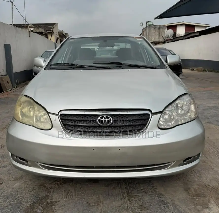 Toyota Corolla 2004 Silver
