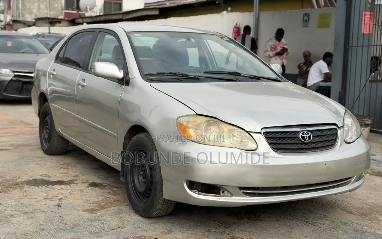 Toyota Corolla 2004 Silver