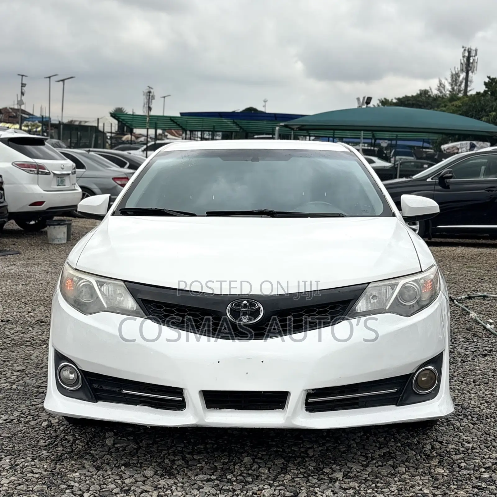 Toyota Camry SE 4dr Sedan (2.5L 4cyl 6A) 2013 White