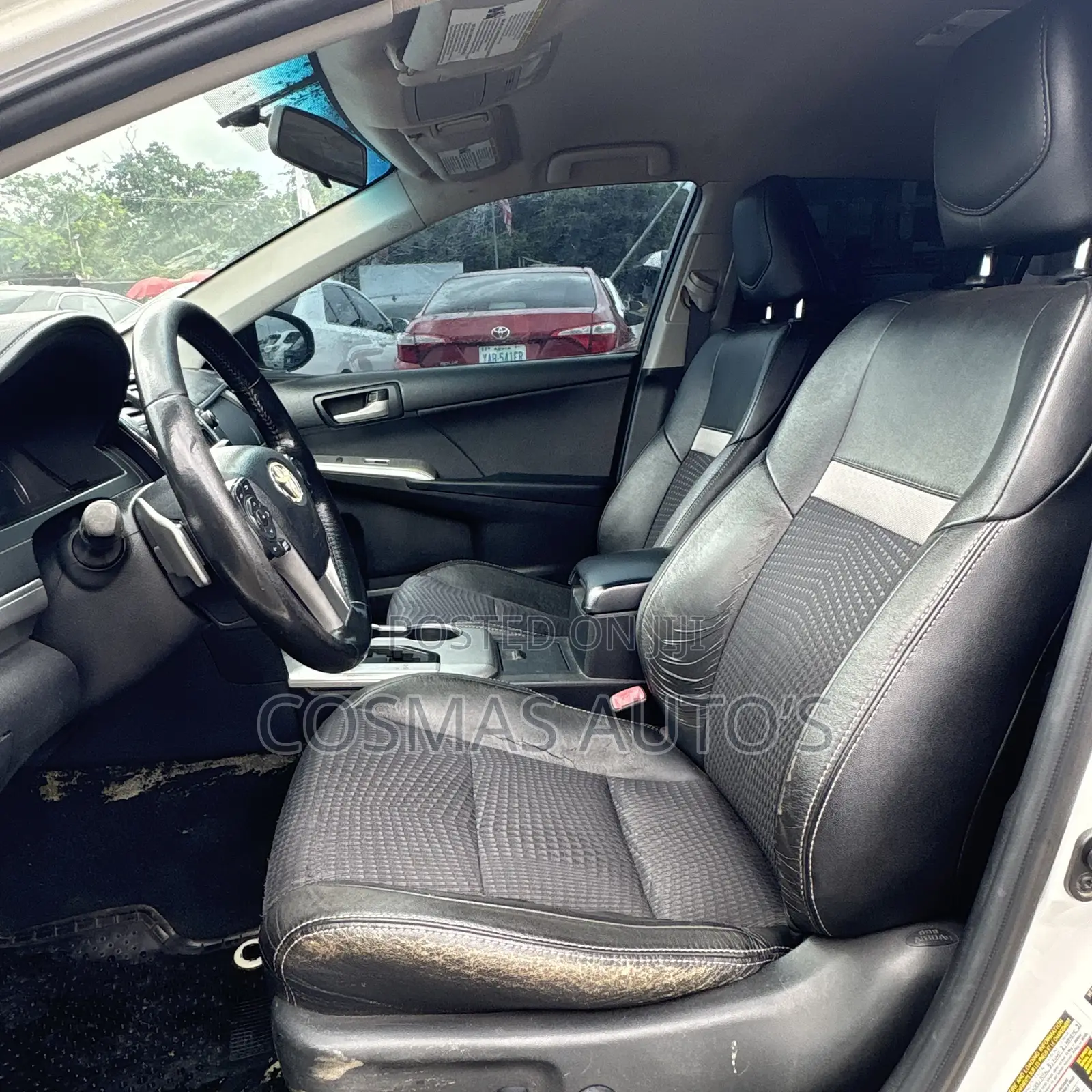 Toyota Camry SE 4dr Sedan (2.5L 4cyl 6A) 2013 White