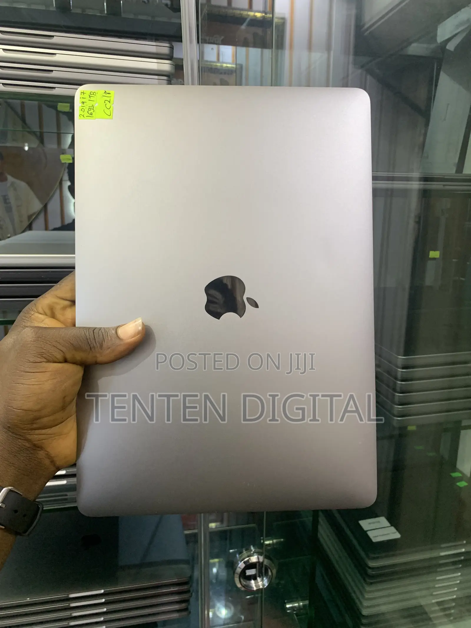 Laptop Apple MacBook Pro 2019 16GB Intel Core i7 SSD 1T