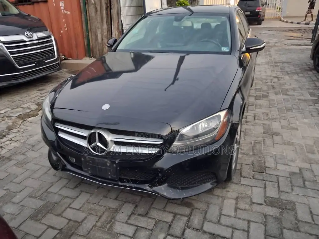 Mercedes-Benz C300 2016 Gray