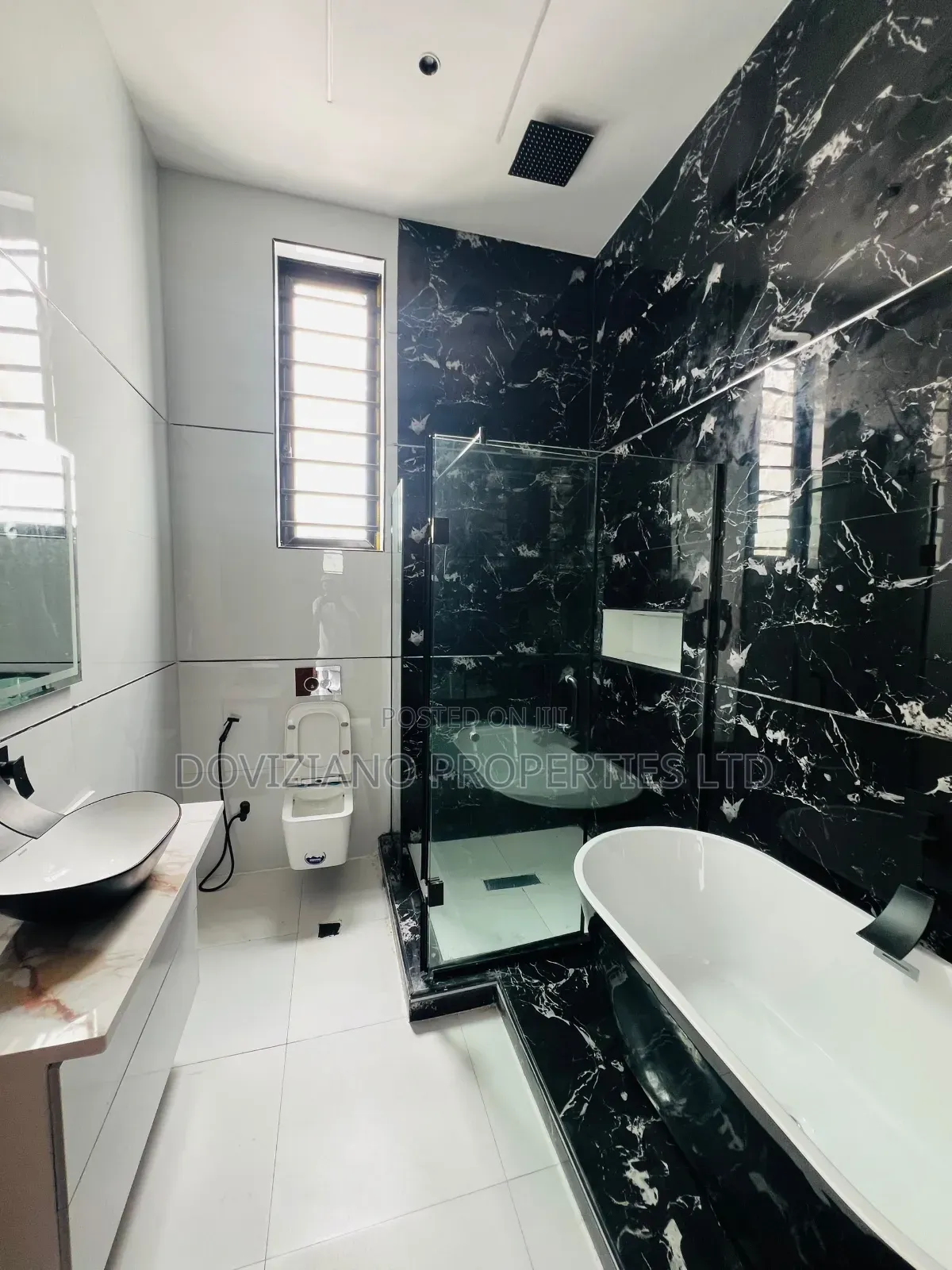 4bdrm Duplex in Ikota for sale