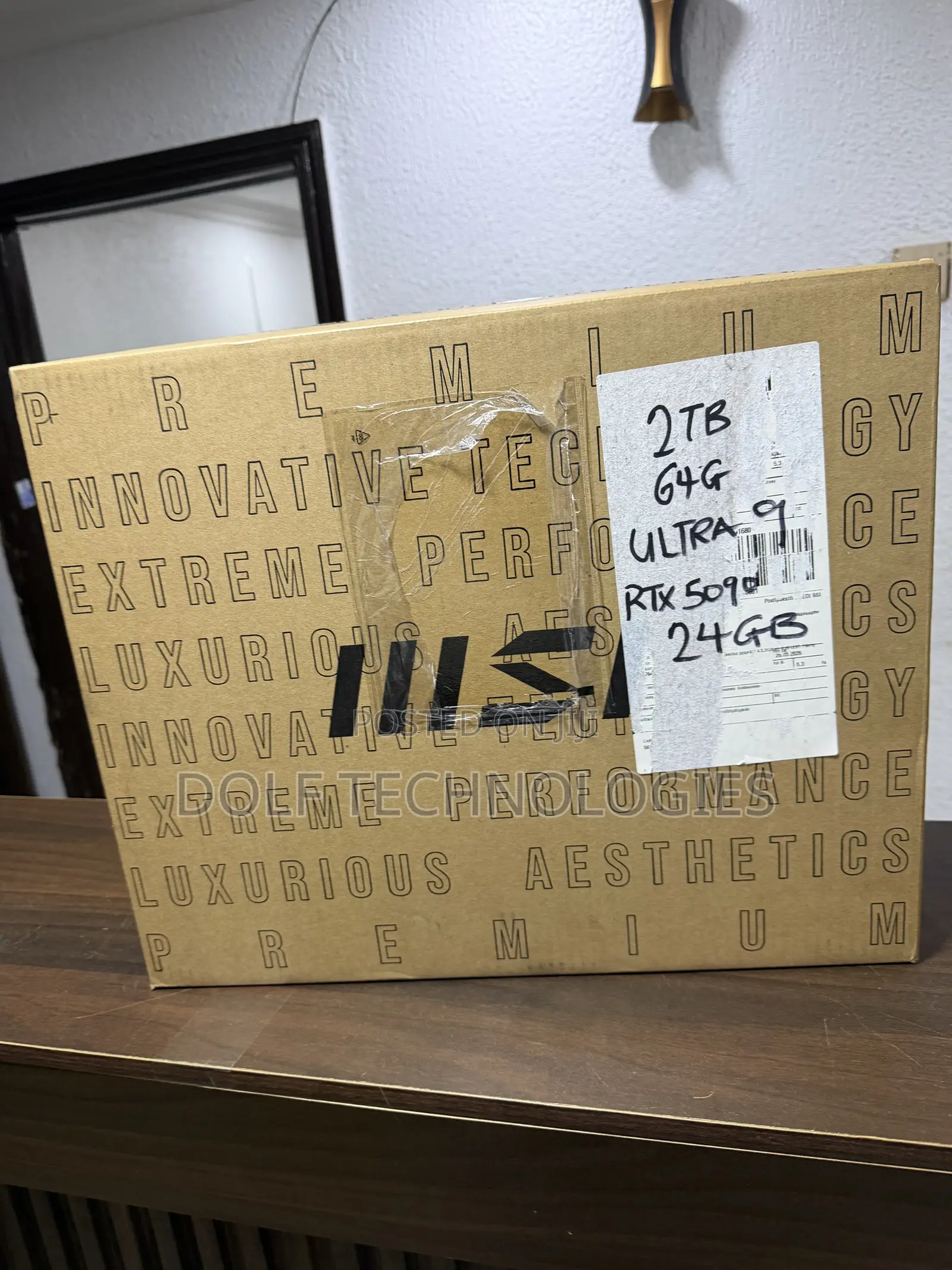 New Laptop MSI Vector 17 HX AI A2XWJG 64GB Intel Core Ultra 9 SSD 2T