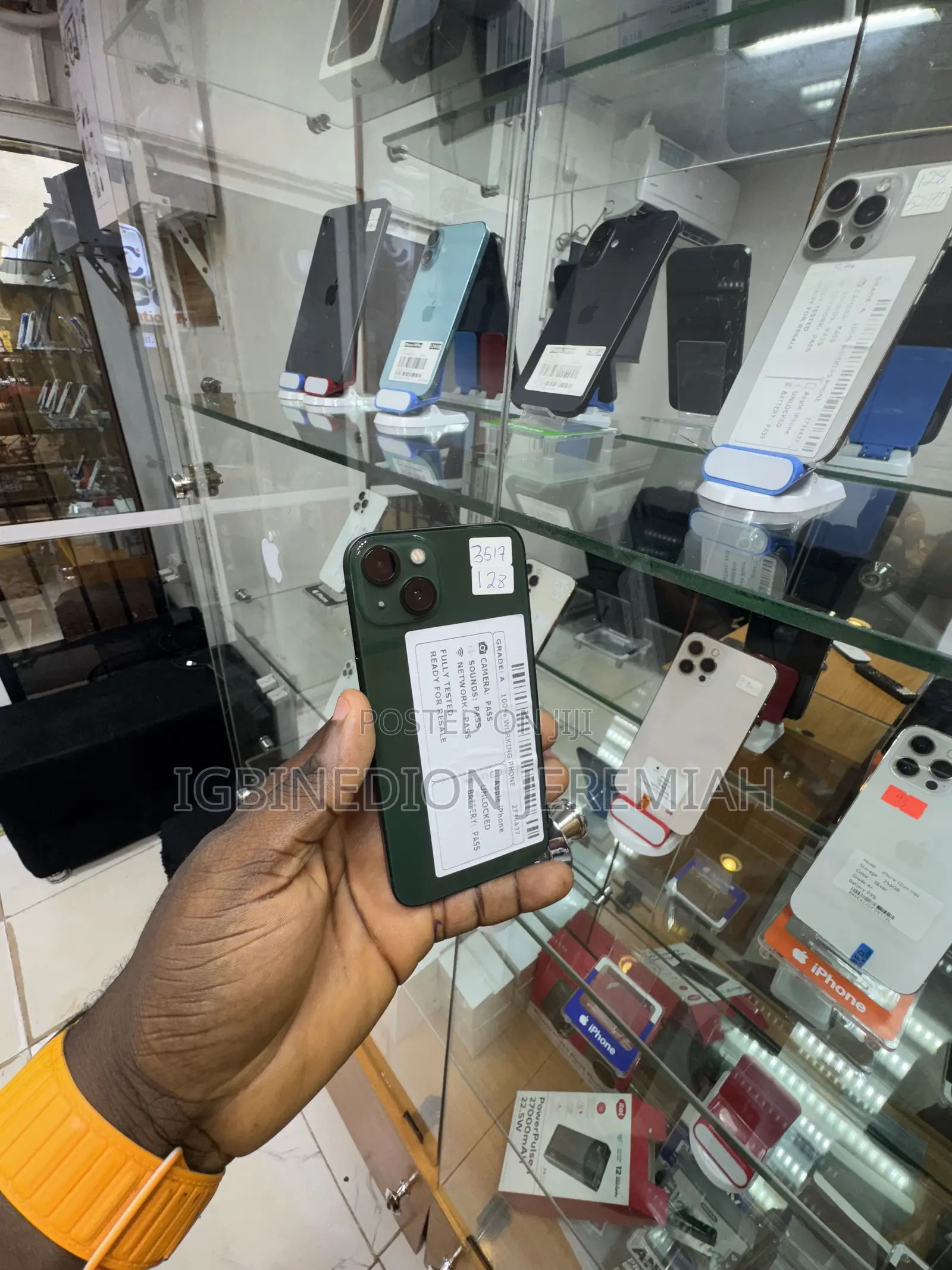 Apple iPhone 13 128 GB Green