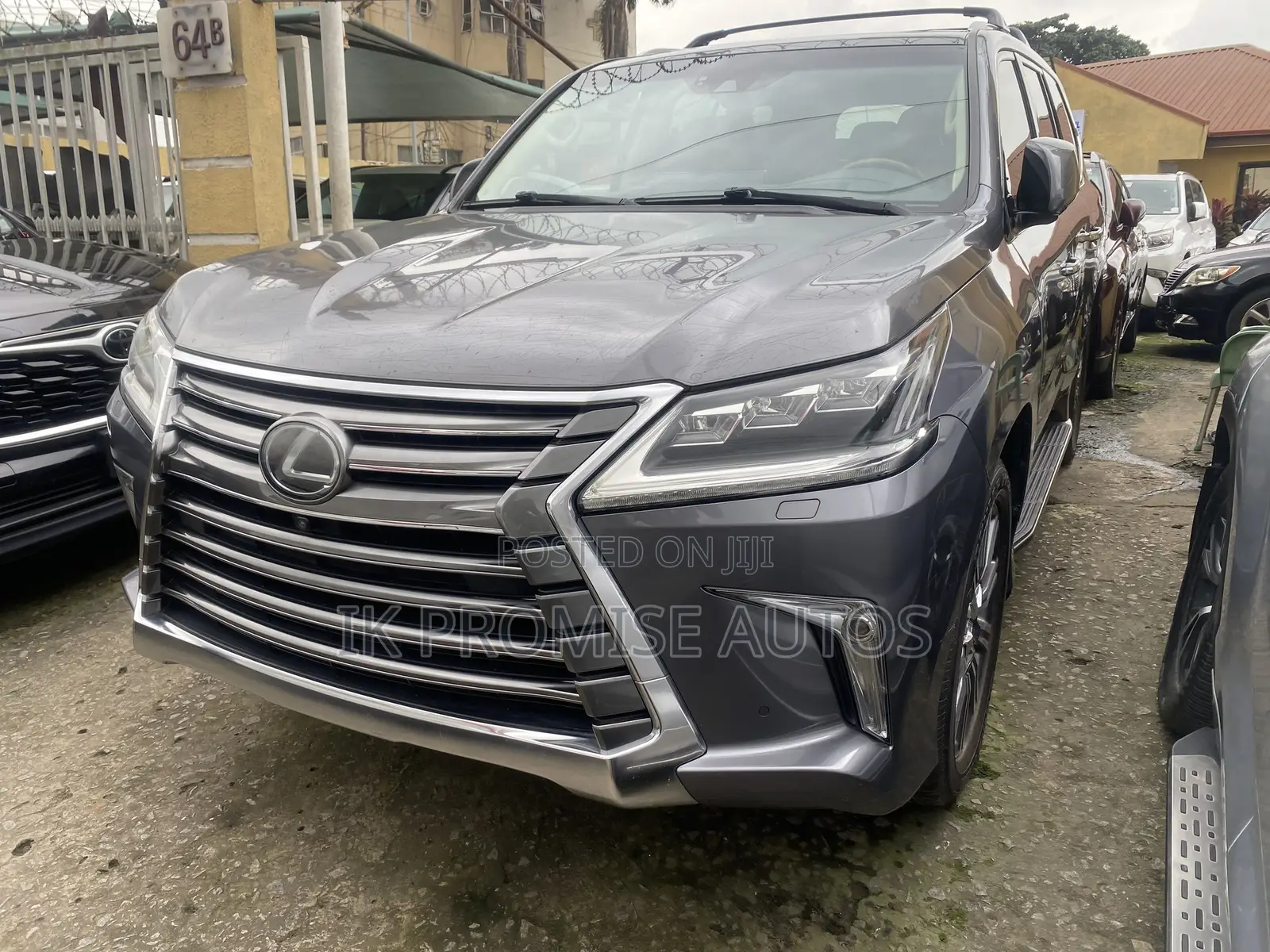 Lexus LX 570 (5 seats) AWD 2017 Gray