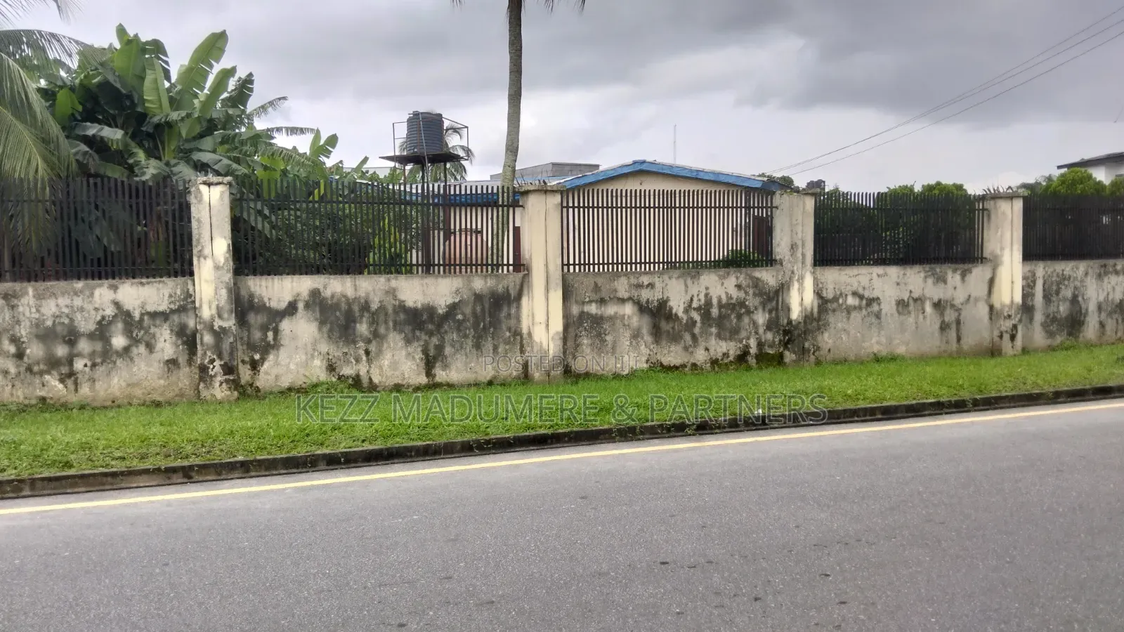 For Sale : 4 Plots at PRESIDENTIAL ESTATE OFF ABA ROAD, PH
