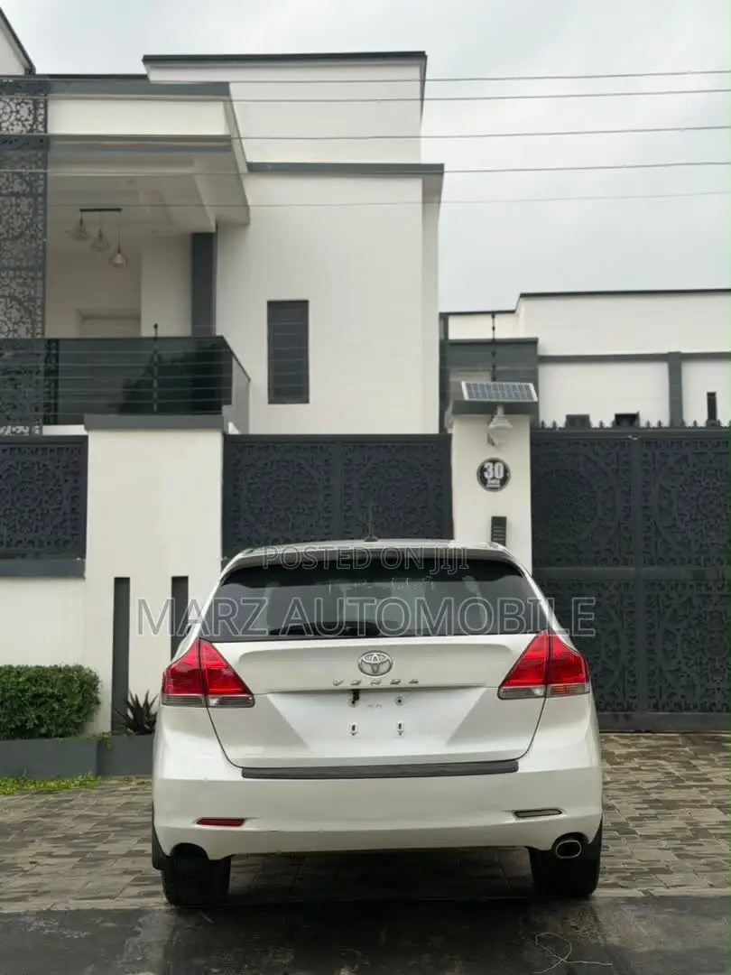 Toyota Venza AWD 2012 White