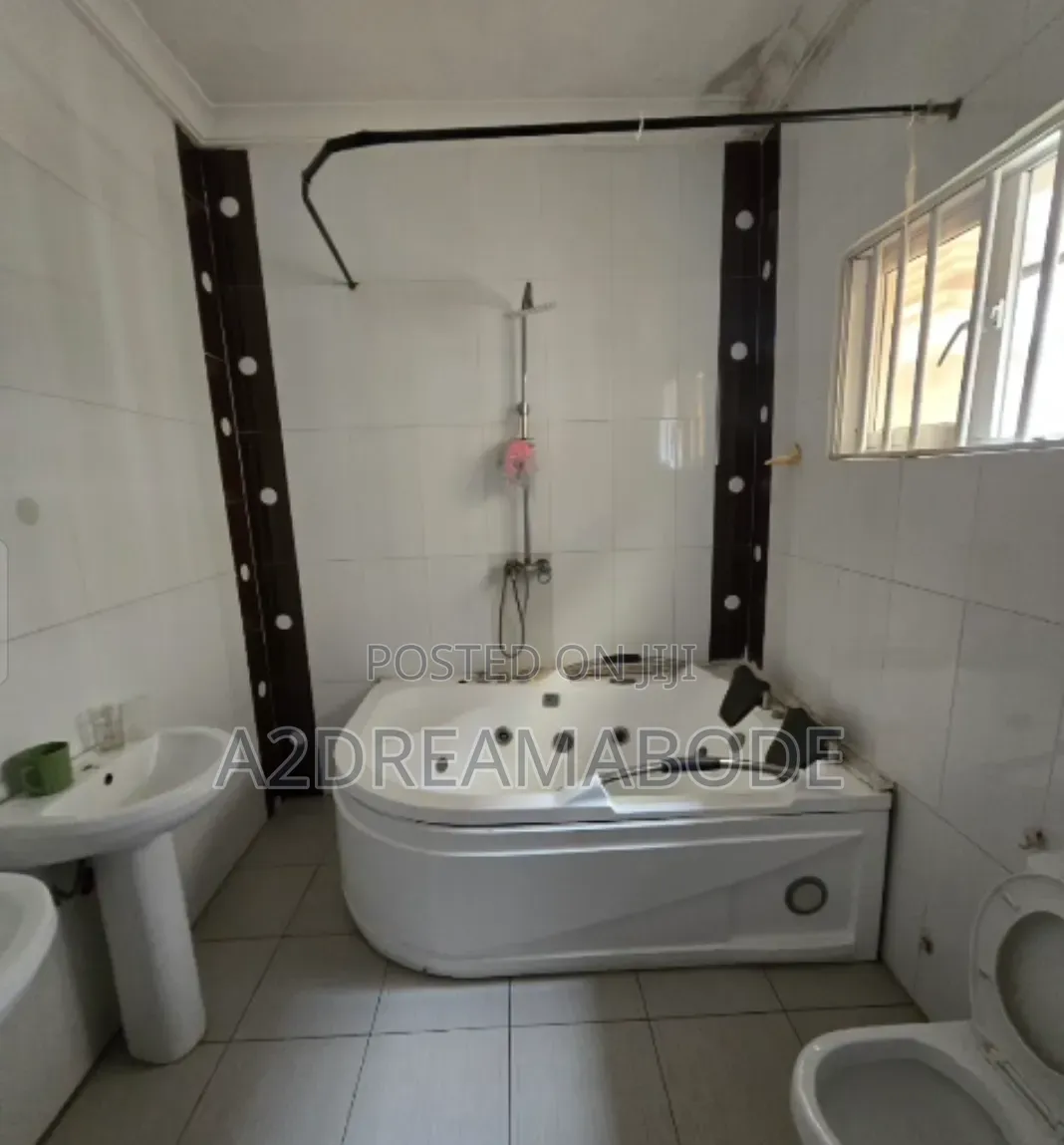 4bdrm Duplex in Magodo, GRA Phase 2 Shangisha for rent