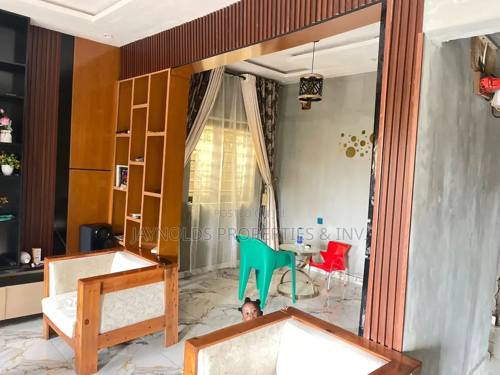 3bdrm Bungalow in Oshimili South for sale