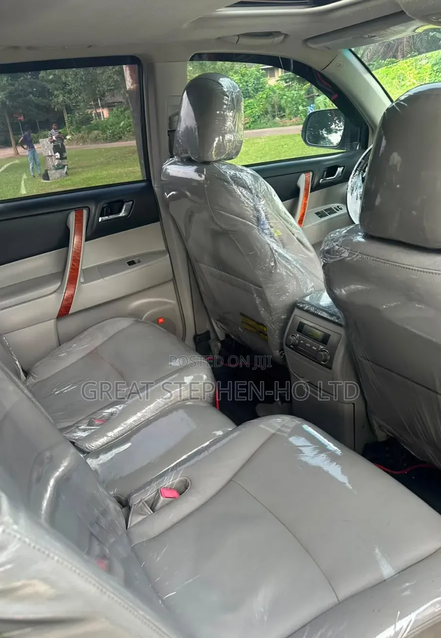 Toyota Highlander 2012 Silver