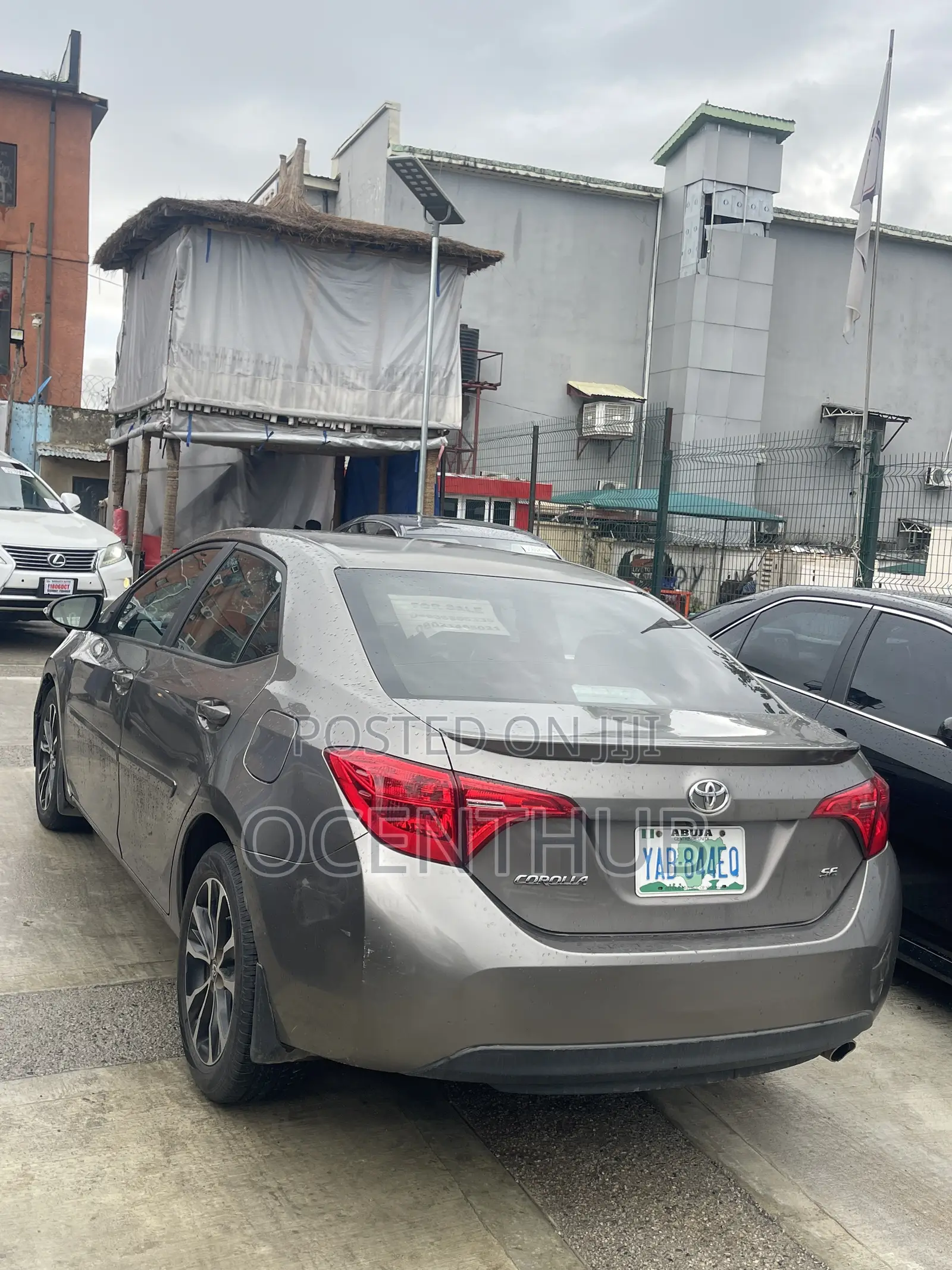 Toyota Corolla SE (1.8L 4cyl 2A) 2018 Gray