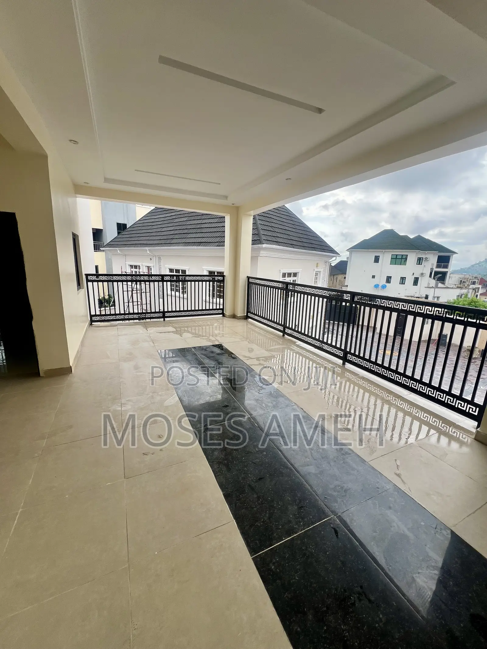 2bdrm Block of Flats in Guzape District for rent