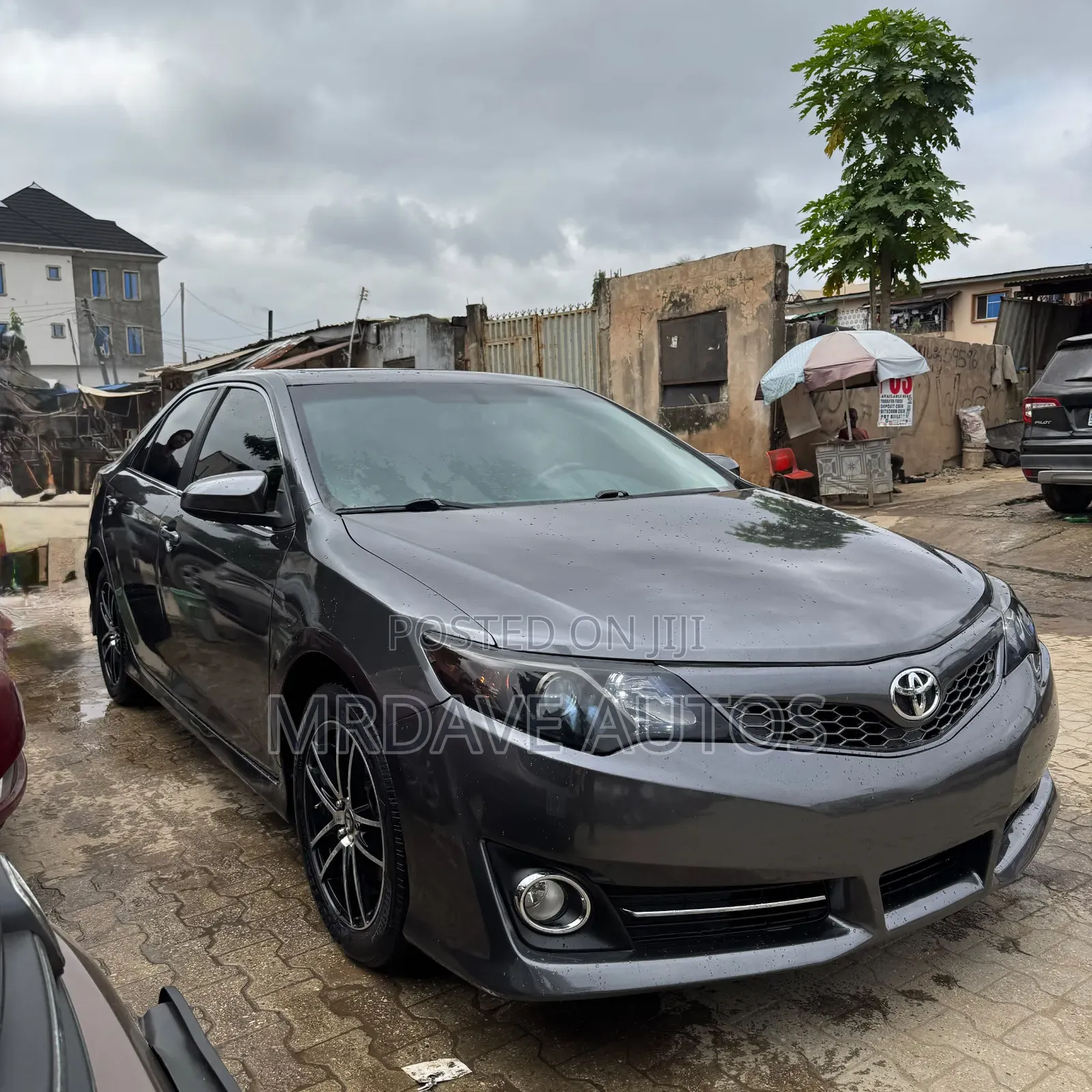 Toyota Camry SE 4dr Sedan (2.5L 4cyl 6A) 2013 Gray