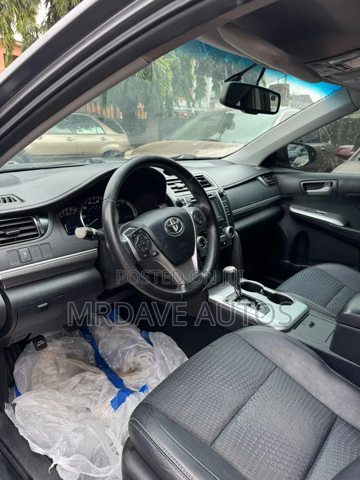 Toyota Camry SE 4dr Sedan (2.5L 4cyl 6A) 2013 Gray